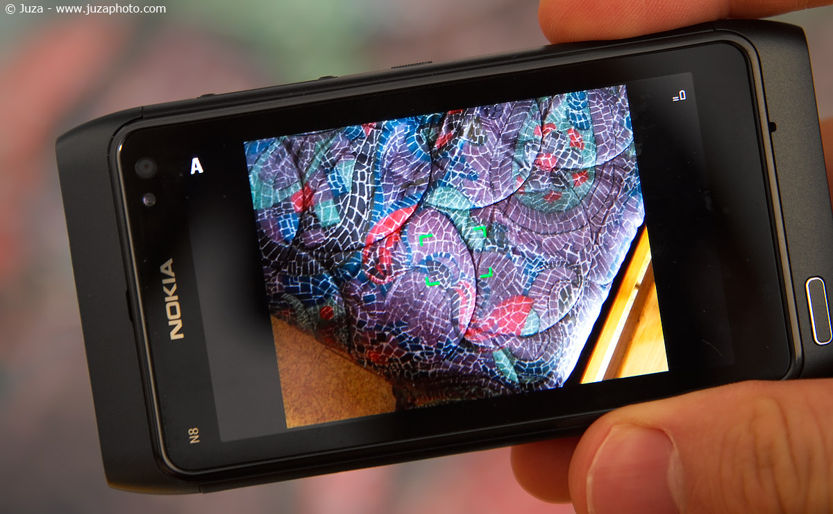 Nokia N8 camera-phone review | JuzaPhoto